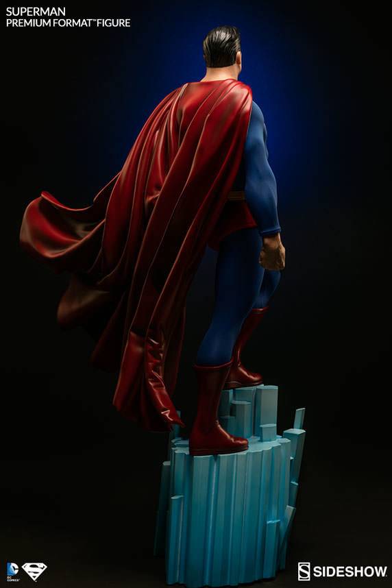 Figura Superman formato premium de Sideshow Collectibles