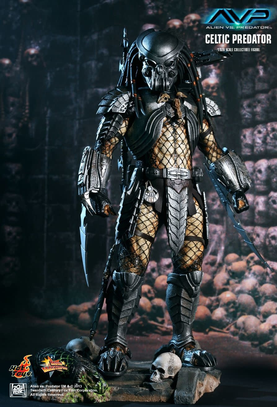 Celtic Predator Hot Toys Statue