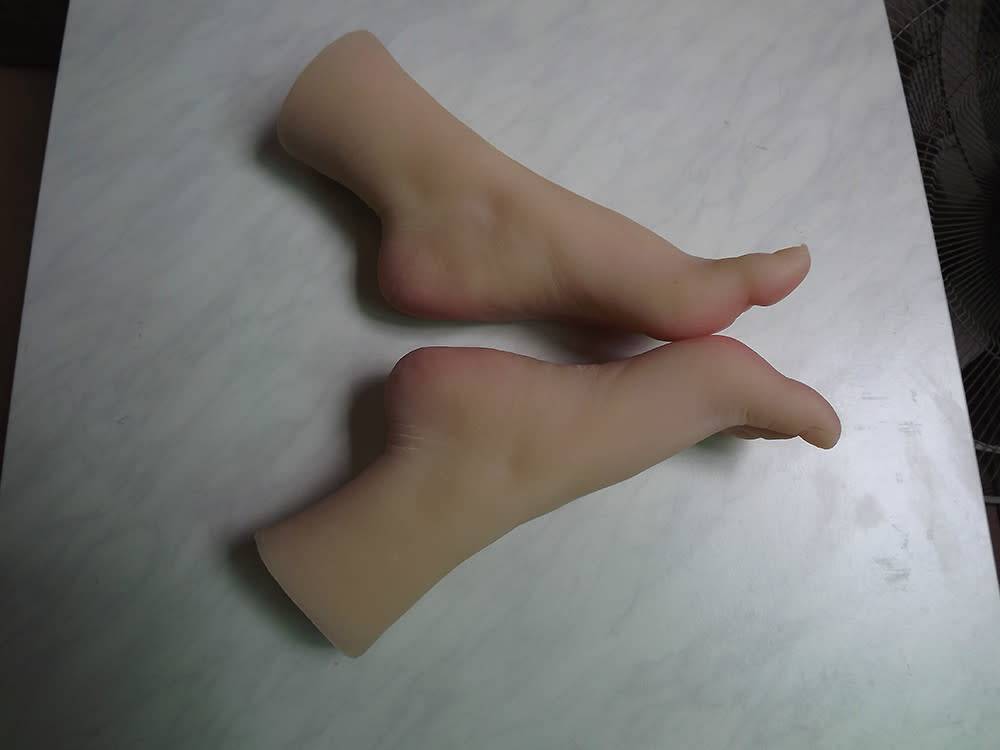Silicone Feet With Calf Bone Female Pair